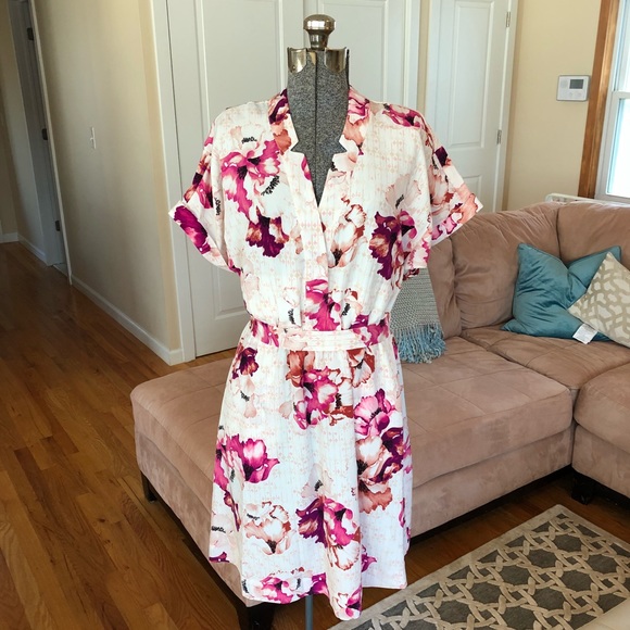 Dresses & Skirts - Pink Floral Print Faux Wrap Dress with Belt & Pockets, Small